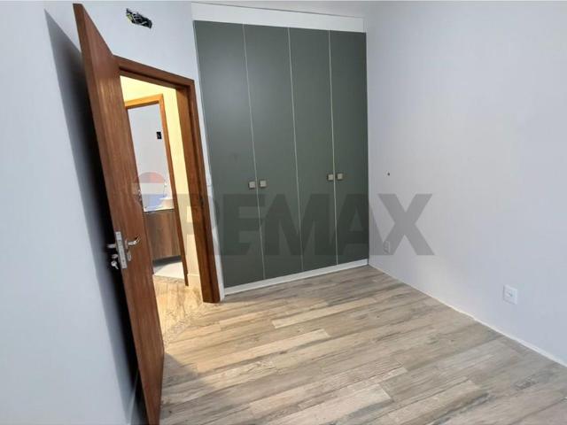 160.00 M² Sobrado Alugar, 3 Dormitórios localizado em bairro são joão, 190, São João, Itajaí, Santa Catarina, 88304290 | Brasil