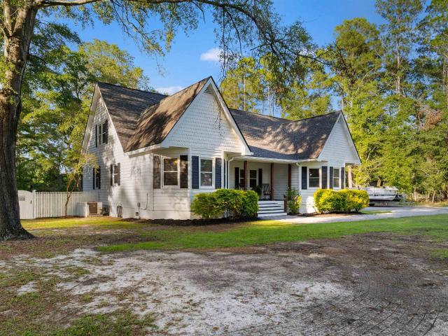 160 Comanche Dr