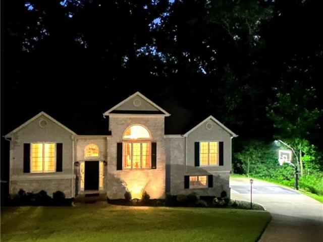 160 Camden Woods Place