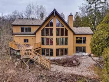 160 Ch. Blackburn, Val Des Monts, QC, J8N 6A9 house for sale.