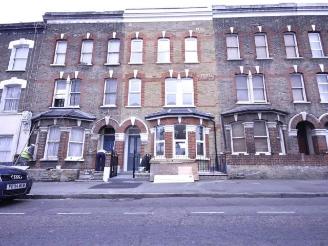 160 Chatsworth Road, Clapton Park, London, E5 0LT, United Kingdom | 2 bed apartment for rent #140655477 | Rentberry