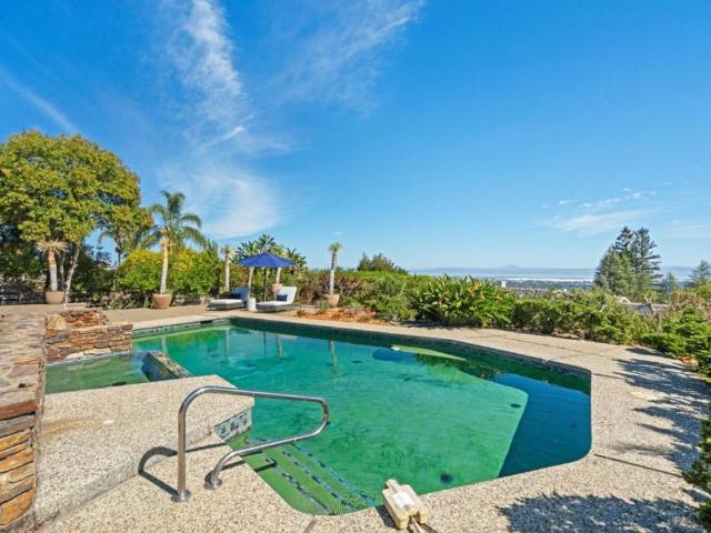 160 Crest Road