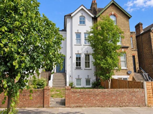 160 Croydon Road, London SE20, 2 bed flat to rent, £1,800 pcm | PrimeLocation
