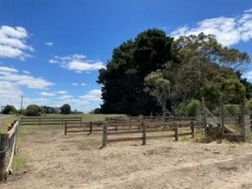 160 acres Lifestyle / Hobby farm / Livestock / Cropping