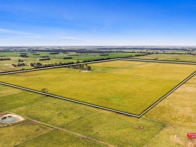 160 Acres Productive, Versatile & Perfectly Positioned!