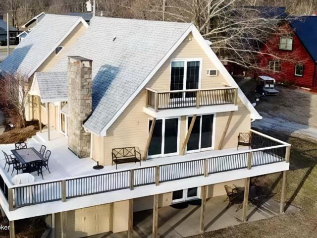 160 Bluffside Dr