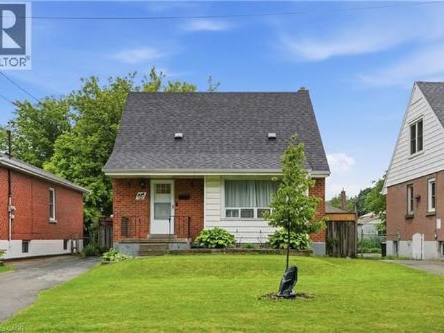 160 East 36Th Street, Hamilton, ON, L8V 3Z4 house for sale | Listing ID 40849 | Royal LePage