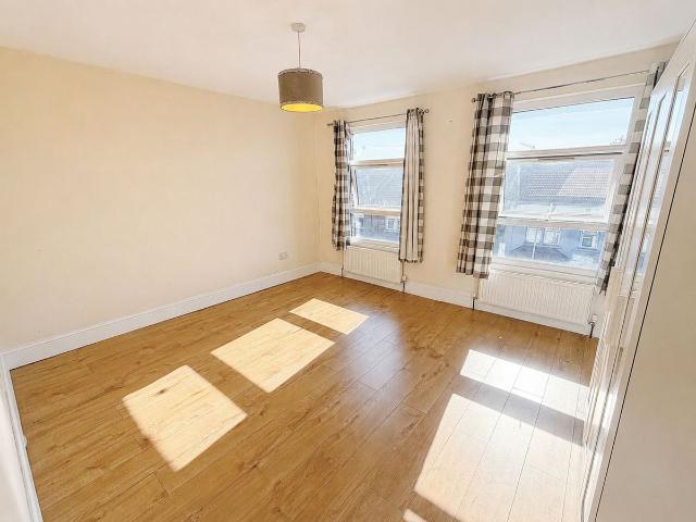 160 High Road Leyton, London E15, 2 bed flat to rent, £2,000 pcm | PrimeLocation