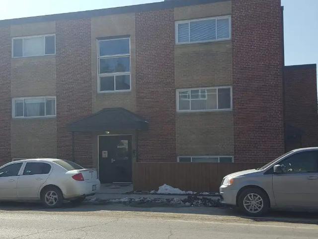 160 Johnson Ave