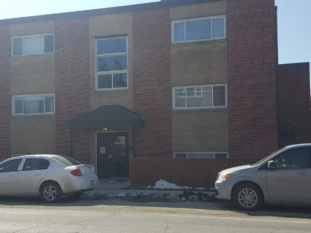 160 Johnson Ave Bachelor Apartment for Rent