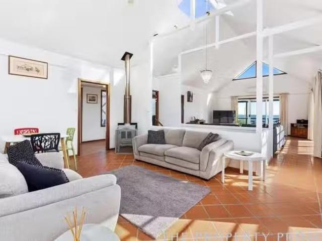 160 Ocean Drive, Quinns Rocks, WA 6030