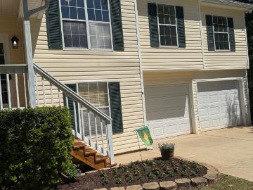 160 Logans Drive SE