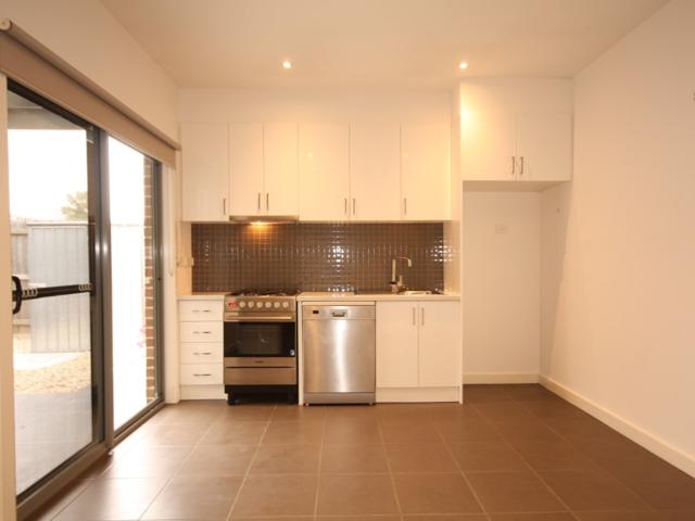 1/60 Leonard AvenueGlenroy VIC 3046, Australia