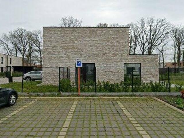 160 m2 apartment for rent in Jabbeke