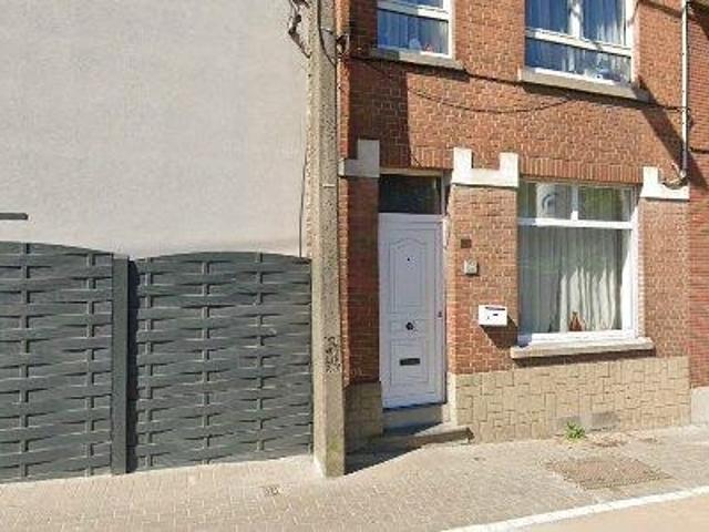160 m2 apartment for rent in La Louvière