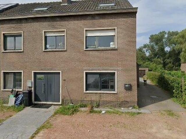 160 m2 apartment for rent in Wommelgem