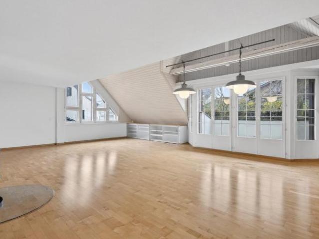 160 m² Wohnfläche, gemütlicher Kamin und Wärmepumpen Heizung