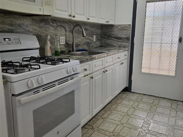 160 NE 203rd Ter, Unit 18, Miami Gardens, FL 33179 | MLS #A11727
