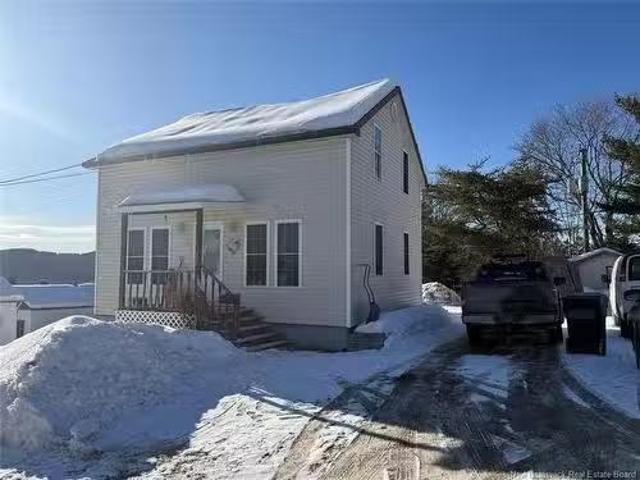 160 St George Ave, Edmundston, NB, E3V 2W4 house for sale L.