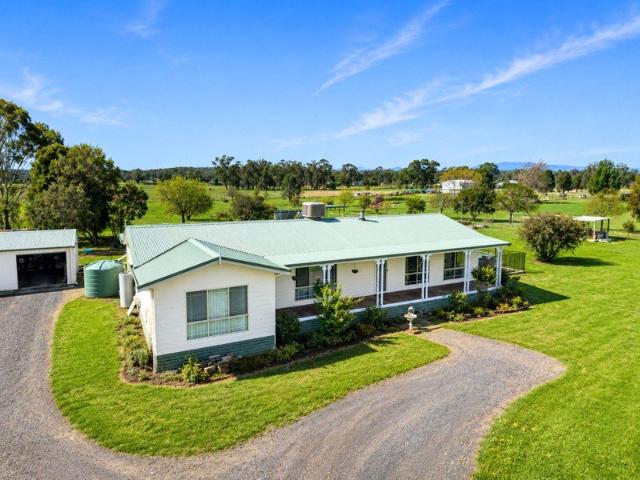 160 Stafford Drive, Narrabri Property Advertisement