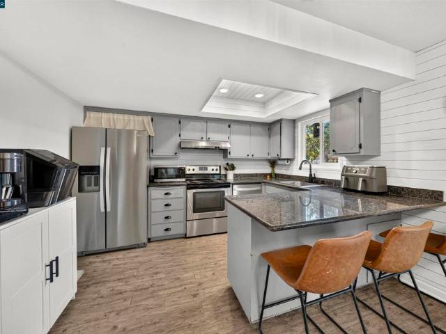 160 Stanton Ave