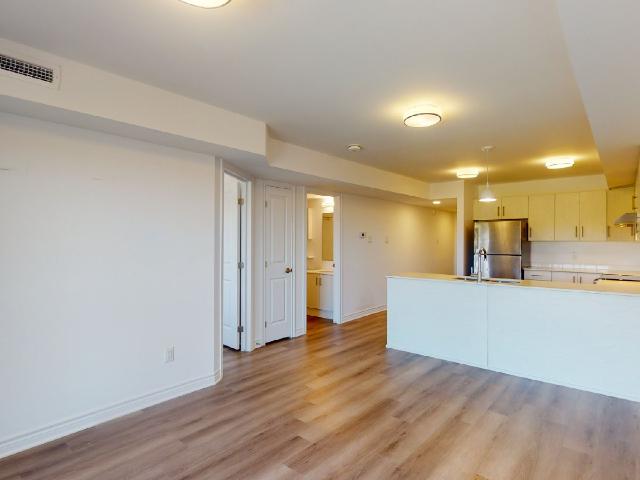 160 Whispering Winds Way 408 Ottawa, ON K1W 0L4