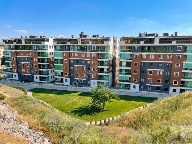 160m2 merkezde ozmoz Arıtma yerden Isıtma 3+1 otoparklı havuzlu