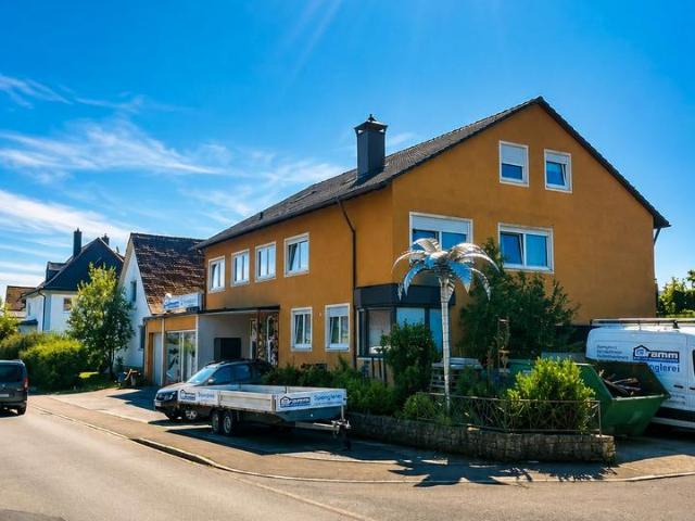 160m² Maisonette mit Hauscharakter, Terrasse & Balkon, Dietenheim