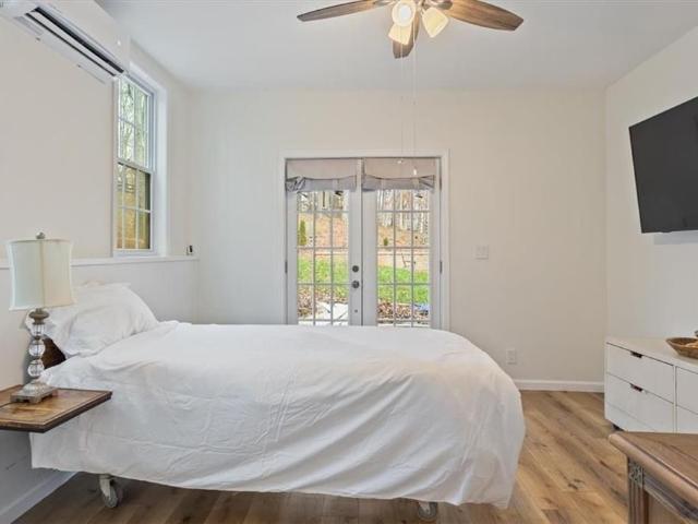 16145 Henderson Road, Alpharetta, US, GA