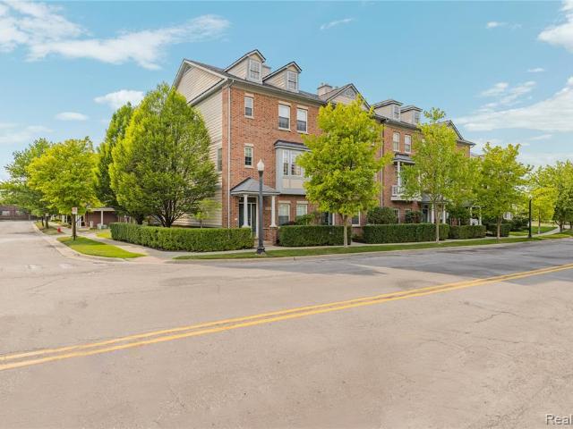 1614 Town Commons Drive