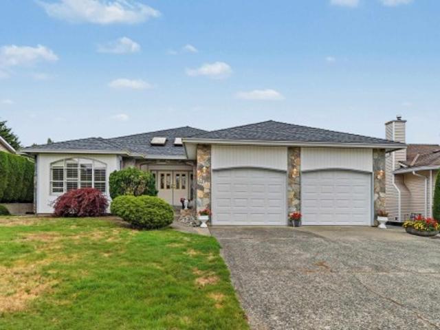 1615 A Avenue, Surrey, BC, V4A 9J9 house for sale | Listing ID R3173 | Royal LePage