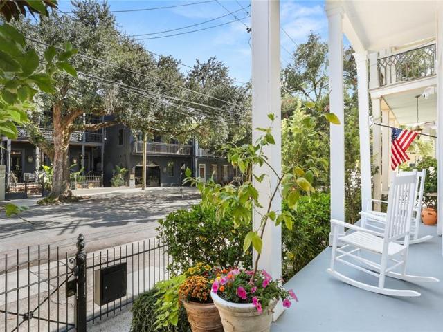 1615 Prytania Street
