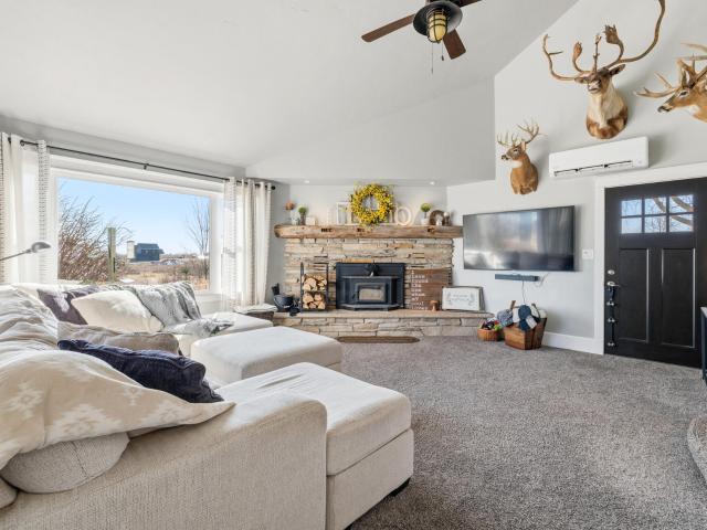 1615 Ulao Pkwy S, Grafton, WI 53024 | MLS #1952