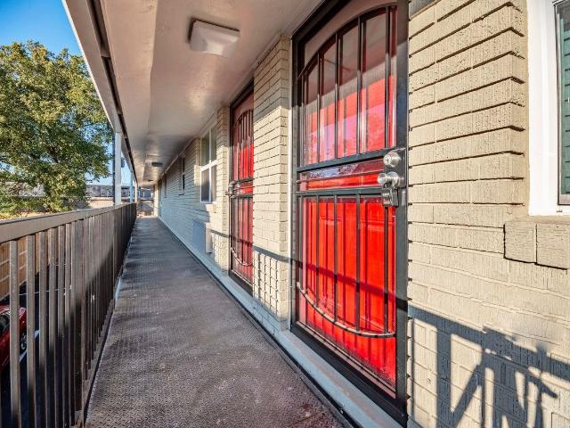 1616 monroe ave
