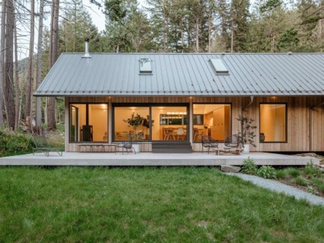 1616 Joan Audrey Lane, Bowen Island, BC, V0N 1G2 house for sale | Listing ID R3167 | Royal LePage