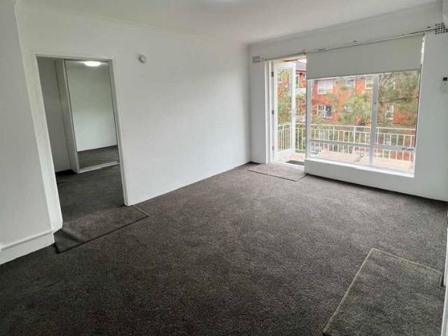 16/170 Falcon Street Crows Nest