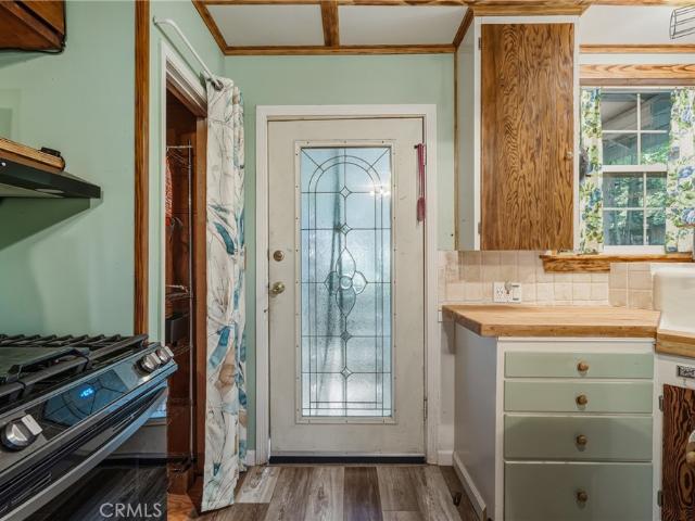 16179 Madrone