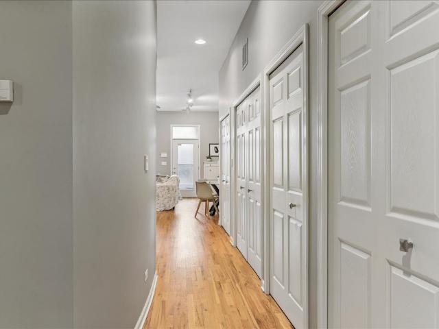 1617 N Oakley Avenue # 1B