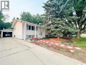 1617 Ruth Street E, Saskatoon, SK, S7J 0L7 house for sale | Listing ID SK039685 | Royal LePage