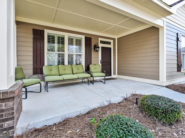 1617 Red Oak Lane