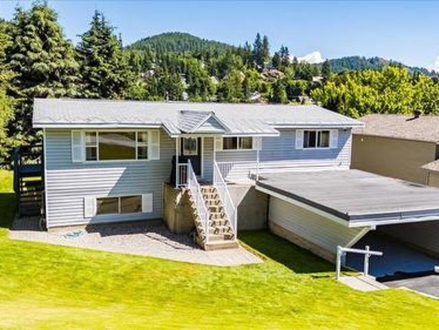 1618 Victoria Avenue, Rossland, BC, V0G 1Y0 house for sale | Listing ID 10392 | Royal LePage