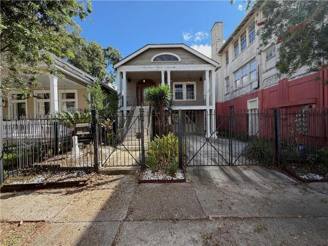 1619 general pershing street