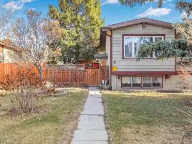 1619 Knottwood Road N, Edmonton, AB, T6K 2N3 house for sale.