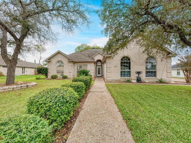 1610 Meadow Ln, Lockhart, TX 78644 | MLS #6278