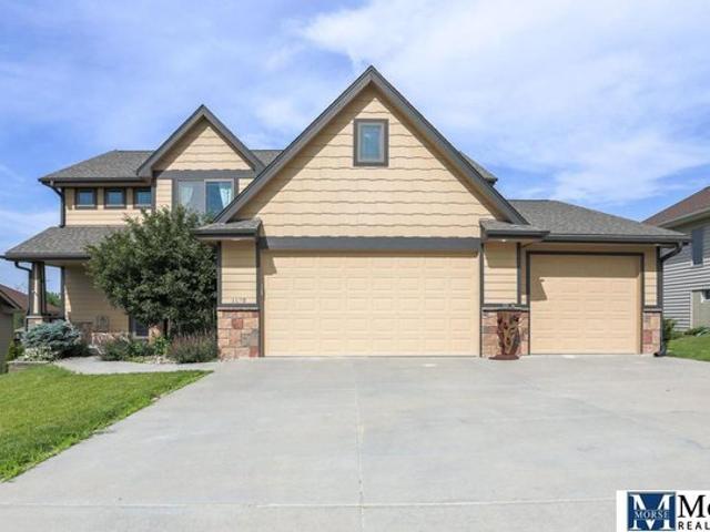1610 Baldwin Cir, Council Bluffs, IA 51503