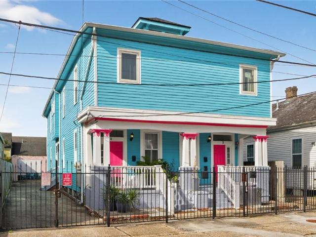 1610 Frenchmen Street