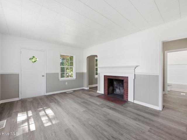 1610 Queen Anne Lane