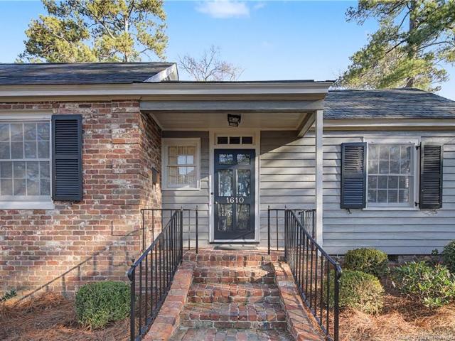 1610 Twin Oak Drive