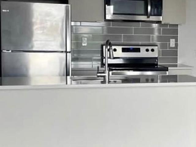 $1610 4½ à louer – Station G, Mascouche