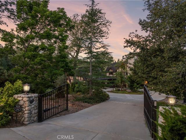 1611 Alberta Lane